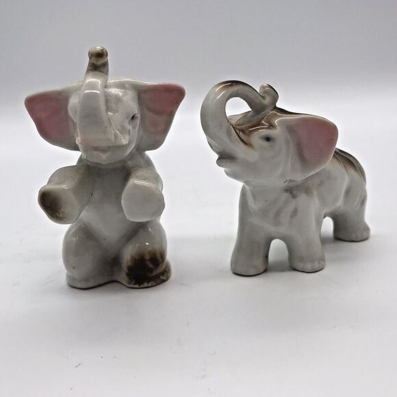 Vintage Pair (2) of Miniature Ceramic Brown & White Elephant Figurines Japan 3.5 - Picture 2 of 7
